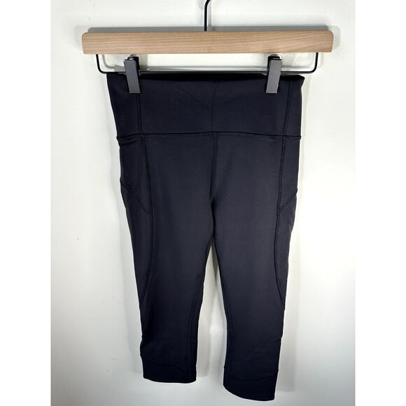 Lululemon In Movement Crop *Everlux 19" Size: 4 - Picture 4 of 7